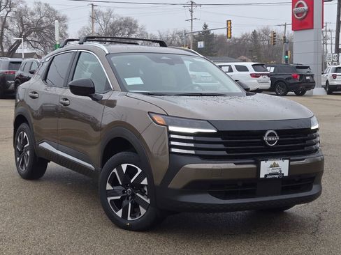 New 2026 Nissan Kicks SV w/ Cold Weather Package image 4