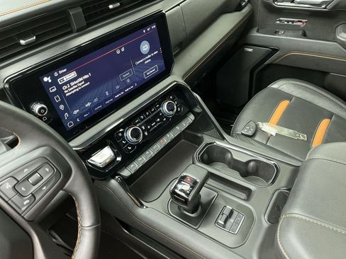 Certified 2025 GMC Sierra 1500 AT4 w/ Technology Package AWD/4WD image 24