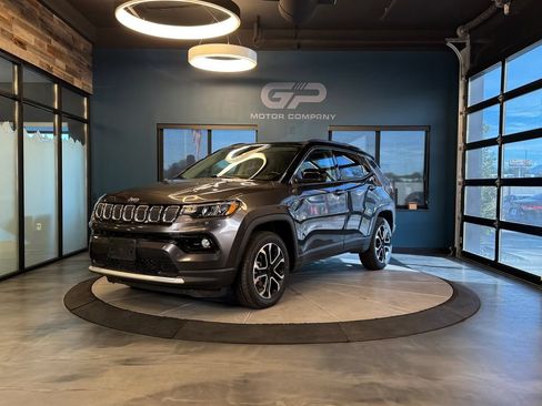 Used 2022 Jeep Compass Limited w/ Sun and Sound Group AWD/4WD image 7