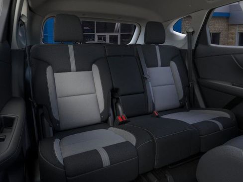 New 2025 Chevrolet Blazer LT w/ LPO, Black Grille Bar Package image 41