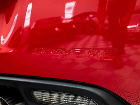 Used 2009 Chevrolet Corvette Coupe w/ Z51 Performance Package RWD image 27