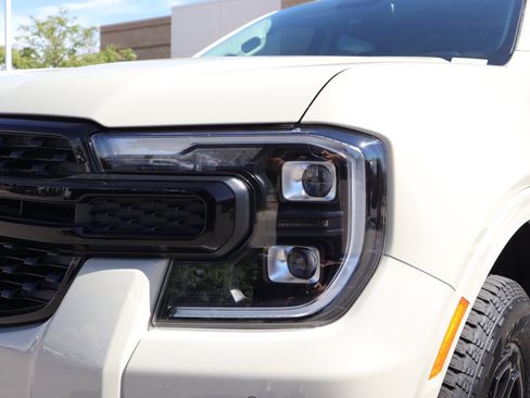 Used 2025 Ford Ranger Lariat w/ FX4 Off-Road Package image 14