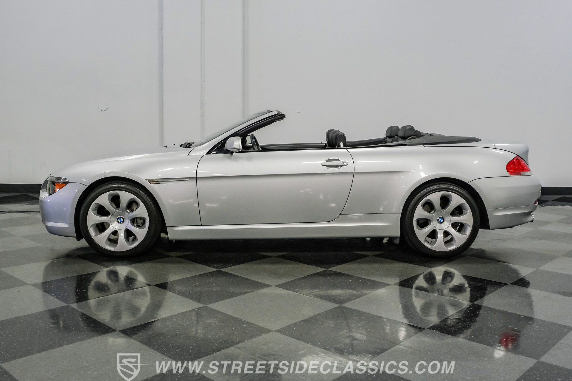 Used 2007 BMW 650i Convertible RWD image 2