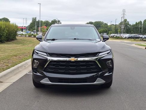 Used 2025 Chevrolet Blazer LT FWD image 16