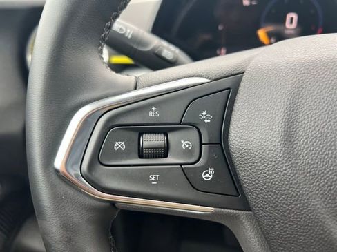 Certified 2024 Chevrolet Trax LT w/ Driver Confidence Package FWD image 26