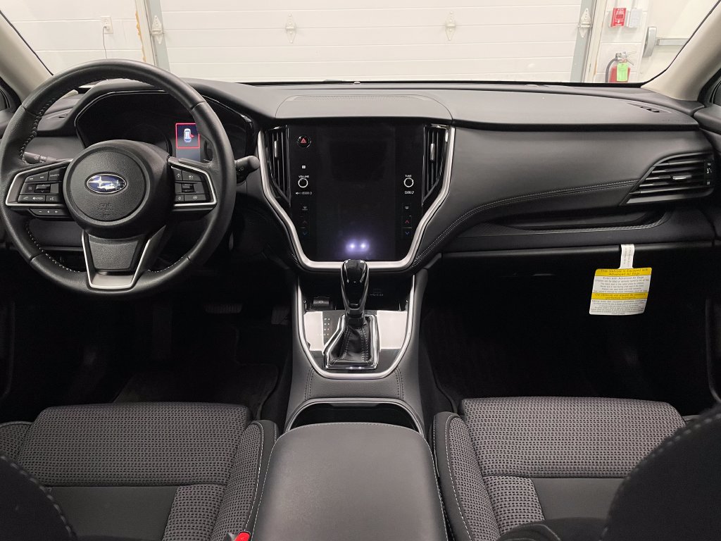 Used 2025 Subaru Outback Premium AWD/4WD image 14