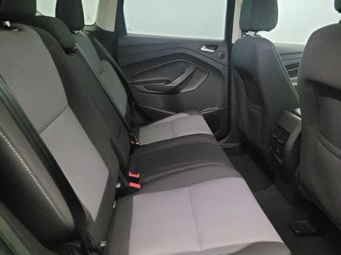 Used 2017 Ford Escape SE w/ Equipment Group 201A image 19