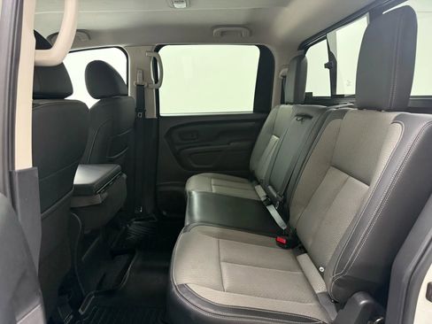 Used 2020 Nissan Titan S image 35