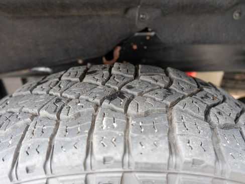 Used 2023 GMC Sierra 1500 AT4 w/ Technology Package image 34