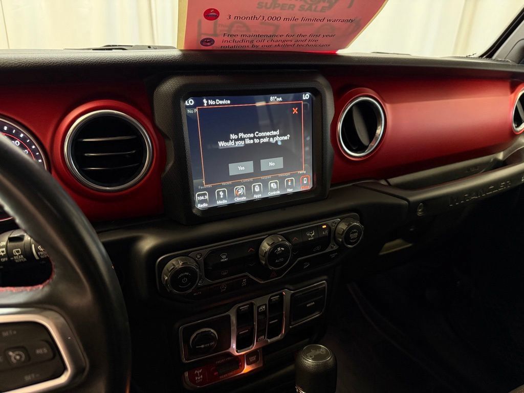Used 2018 Jeep Wrangler Unlimited Rubicon w/ Dual Top Group AWD/4WD image 11