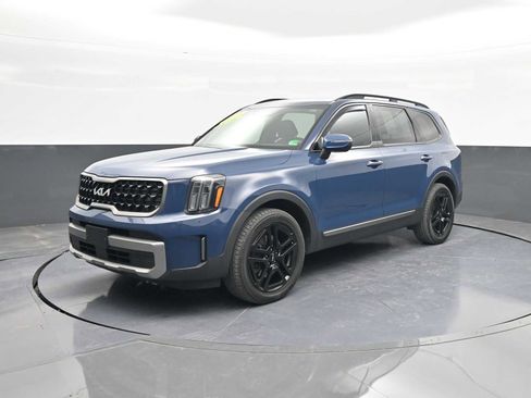 Used 2023 Kia Telluride EX X-Line image 3