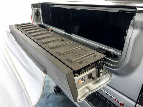Certified 2024 GMC Sierra 1500 AT4 w/ Technology Package AWD/4WD image 33
