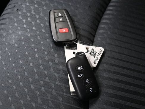 Used 2018 Toyota Prius Two w/ Prius Two Safety Plus Package FWD image 25