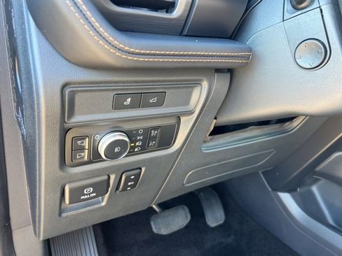 Certified 2022 Ford Expedition Platinum image 10