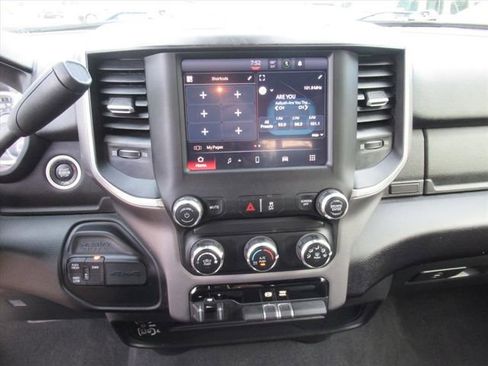 Certified 2024 RAM 2500 Big Horn AWD/4WD image 24