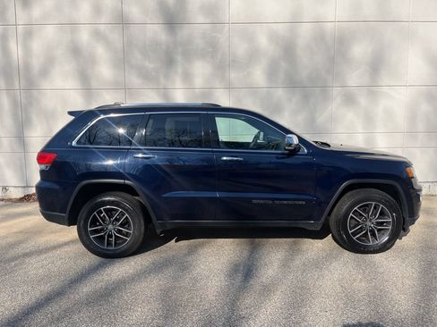 Used 2018 Jeep Grand Cherokee Limited AWD/4WD image 5