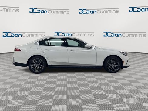 Used 2026 BMW 530i image 9