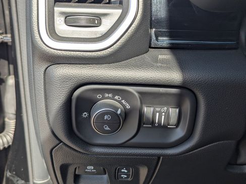 Used 2026 RAM 1500 Laramie w/ Night Edition image 32