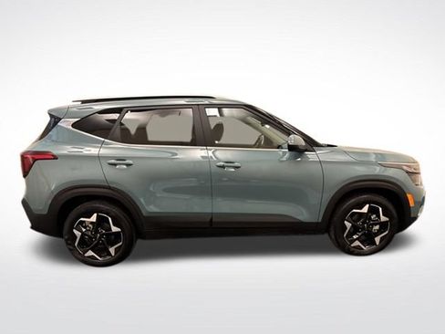 Certified 2026 Kia Seltos EX FWD image 4