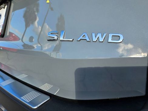 Used 2022 Nissan Rogue SL w/ SL Premium Package image 44