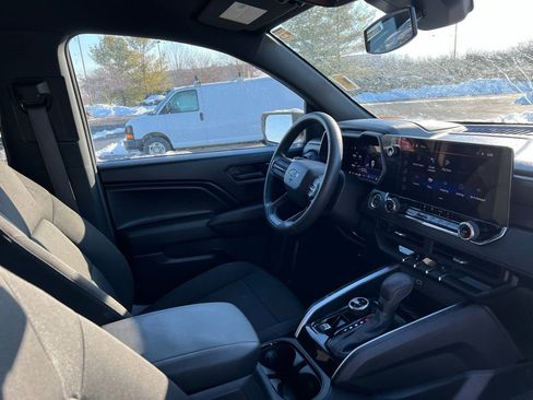 Used 2024 Chevrolet Colorado Trail Boss w/ Advanced Trailering Package image 9