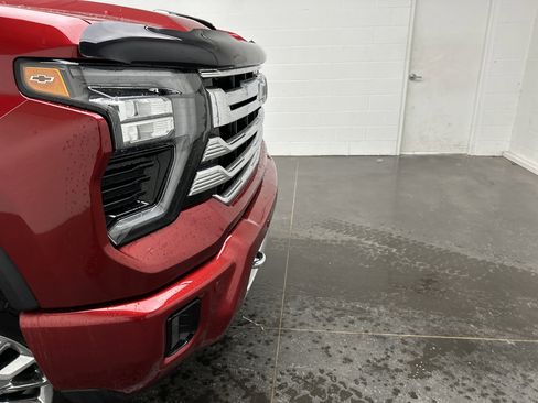 Used 2024 Chevrolet Silverado 3500 High Country w/ High Country Premium Package image 2