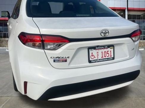 Used 2021 Toyota Corolla LE image 36