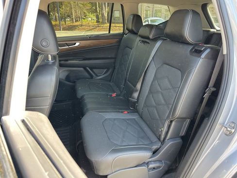 Used 2024 Volkswagen Atlas SE FWD image 18