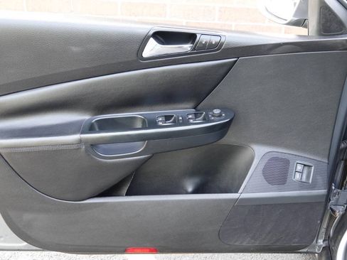 Used 2007 Volkswagen Passat 2.0T FWD image 56