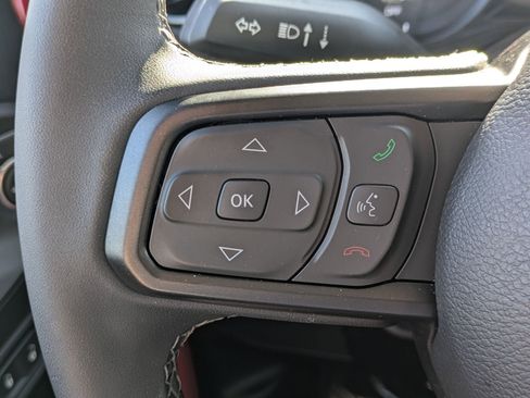 Used 2025 Jeep Wrangler Unlimited Rubicon 4xe w/ Convenience Group AWD/4WD image 16