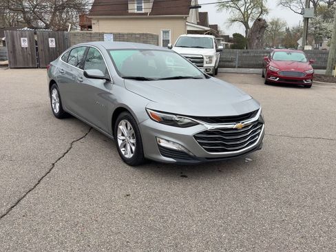 Used 2023 Chevrolet Malibu LT FWD image 2