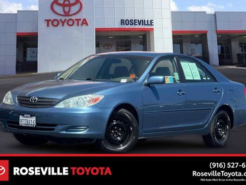Used 2003 Toyota Camry LE FWD image 1