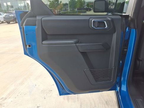 Used 2025 Ford Bronco Badlands AWD/4WD image 16