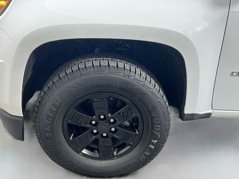 Used 2019 Chevrolet Colorado W/T w/ WT Convenience Package AWD/4WD image 13