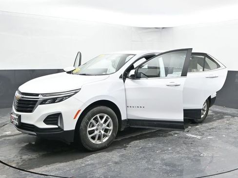 Used 2024 Chevrolet Equinox LT image 52