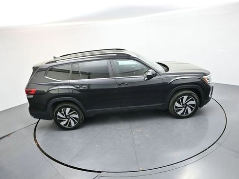 Used 2025 Volkswagen Atlas SE FWD image 30
