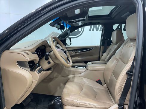 Used 2019 Cadillac Escalade Platinum AWD/4WD image 15