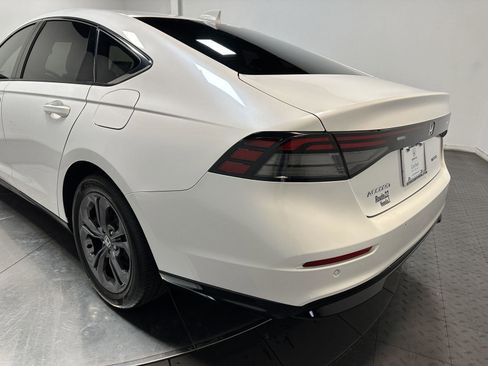 Used 2024 Honda Accord EX-L image 10