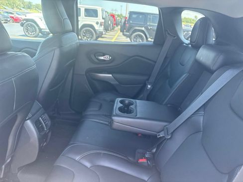 Used 2022 Jeep Cherokee Latitude Lux FWD image 12