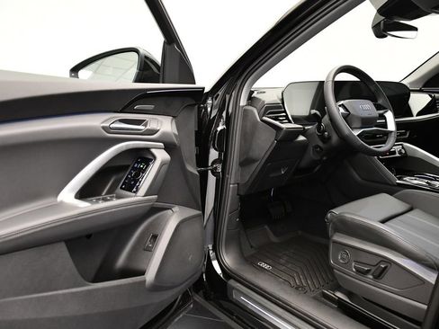 Used 2025 Audi Q5 Premium Plus w/ Premium Plus AWD/4WD image 36