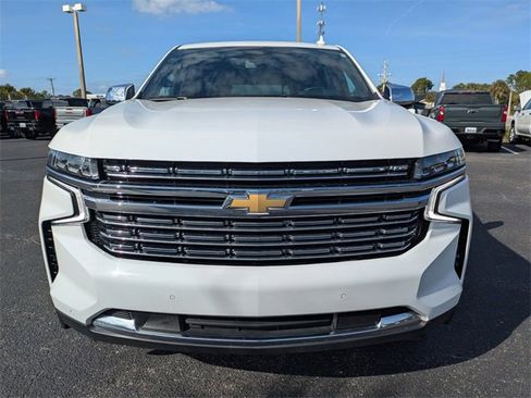 Used 2023 Chevrolet Suburban Premier image 9