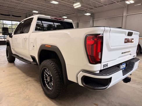 Used 2023 GMC Sierra 2500 AT4 w/ AT4 Premium Plus Package AWD/4WD image 6