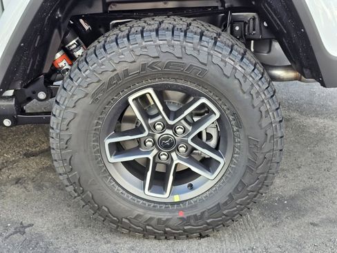 New 2026 Jeep Gladiator Mojave image 9