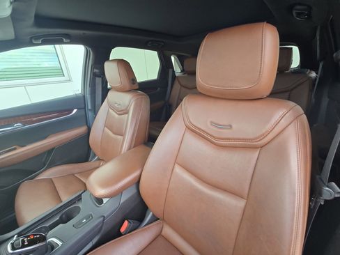 Used 2019 Cadillac XT5 Luxury image 12