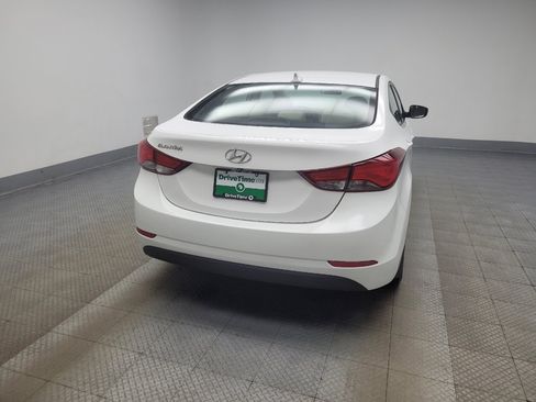 Used 2014 Hyundai Elantra SE w/ Option Group 02 FWD image 7