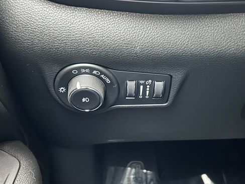 New 2026 Jeep Compass Latitude image 19