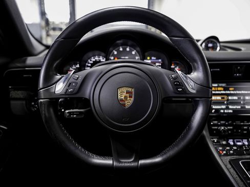 Used 2016 Porsche 911 Targa 4S AWD/4WD image 10