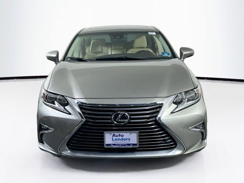 Used 2018 Lexus ES 350 w/ Navigation System Package FWD image 2