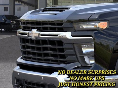 New 2026 Chevrolet Silverado 2500 LT w/ Texas Edition image 13