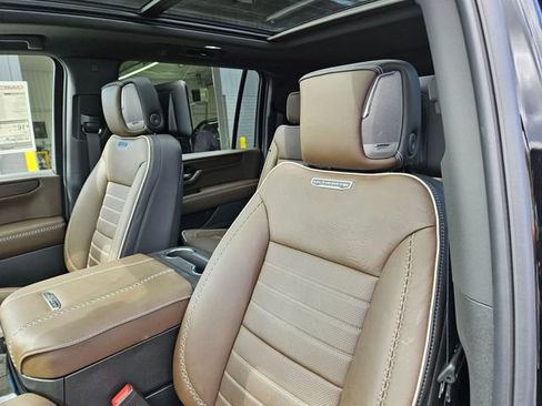 New 2026 GMC Yukon XL Denali Ultimate w/ LPO, Illumination Package AWD/4WD image 23